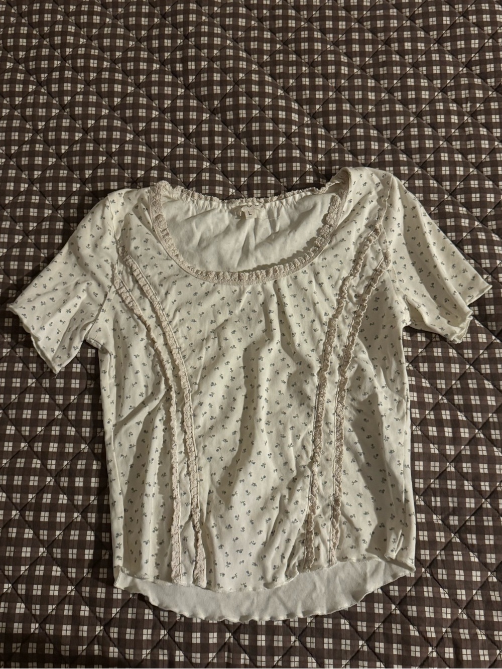 POL Cream Short-Sleeve Scoop Ruffle Top
